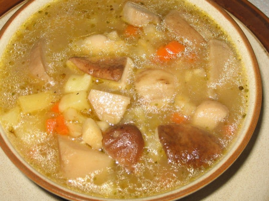 Брамборачка — чешский картофельный суп с грибами и майораном