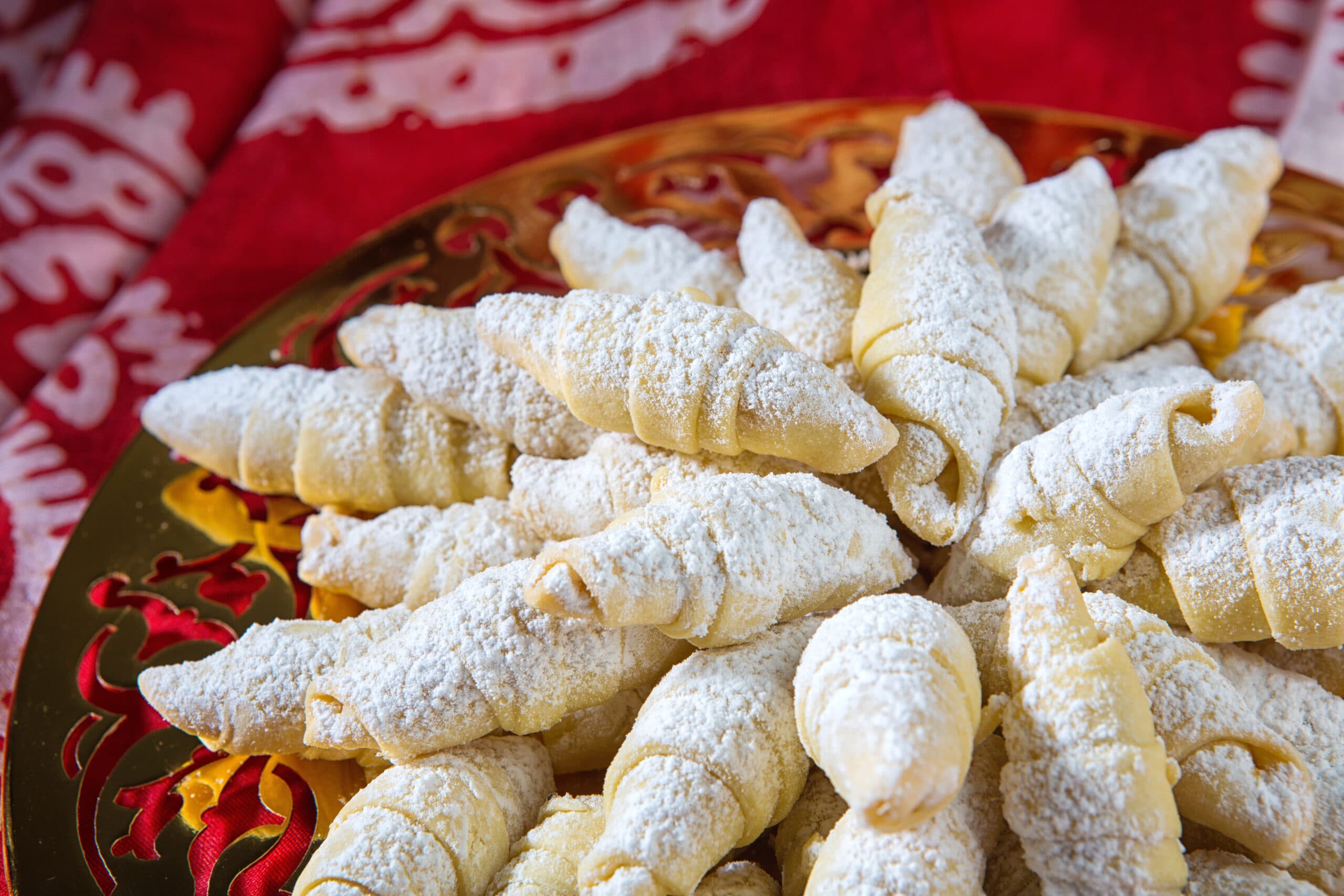 Корнулеце с орехами (румынское рождественское печенье)
