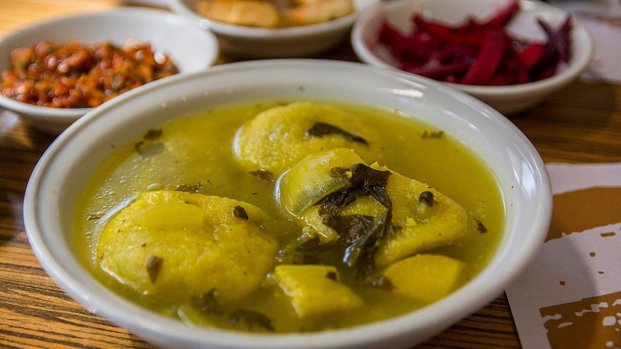 Кубба Хамуд (кисло-сладкий суп с рисовыми кубба)