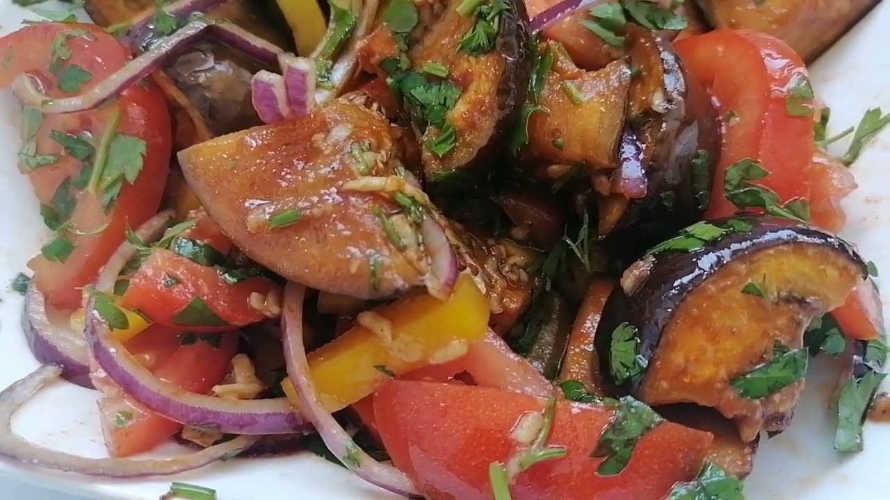 Иракский баклажанный салат (Салатет Бетинджан)
