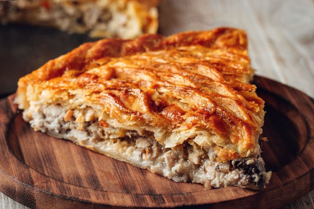 Пирог с говядиной и элем